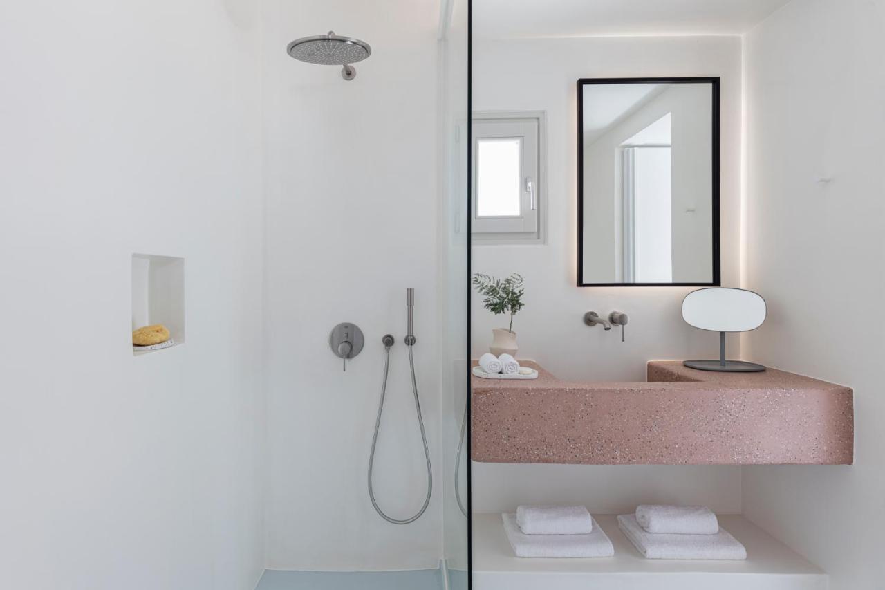 Viva Nove Suites Kamari  Bagian luar foto