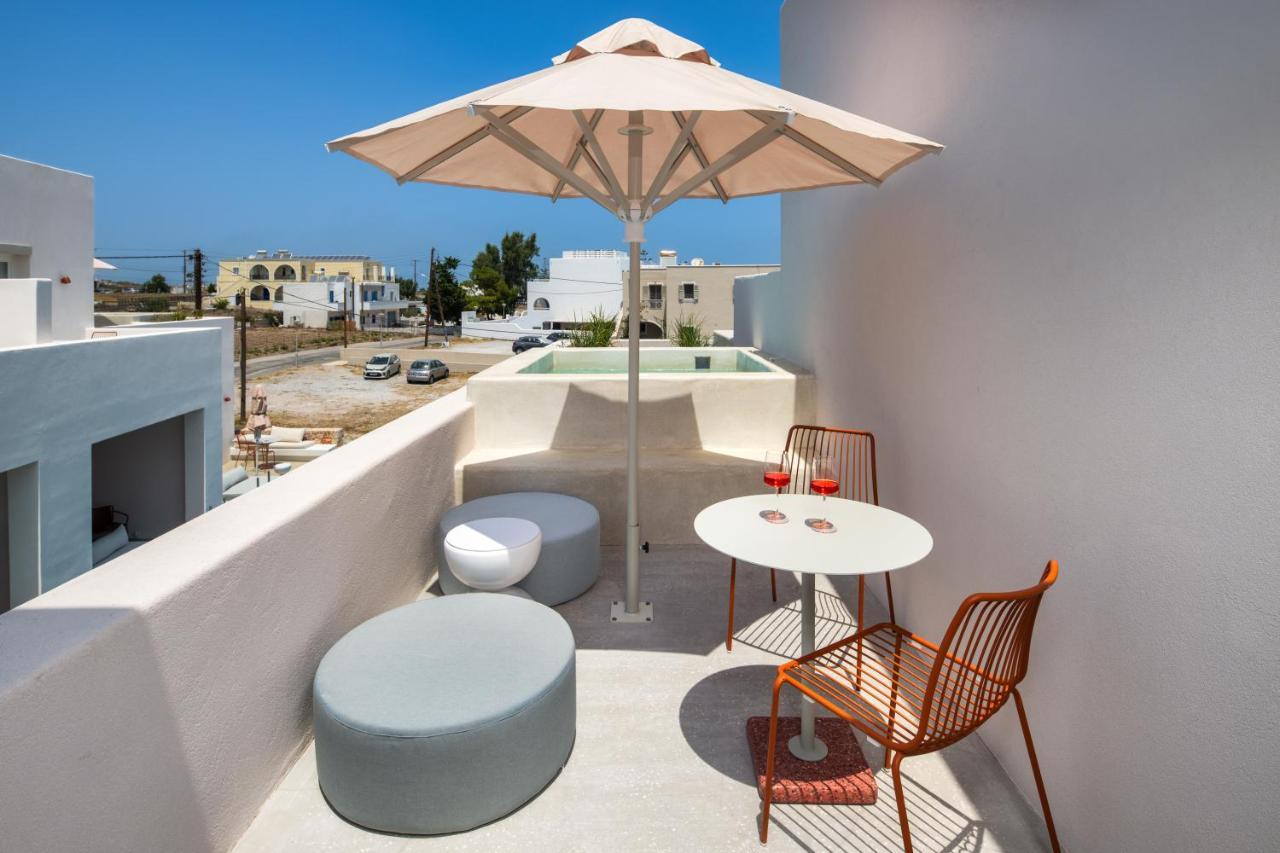 Viva Nove Suites Kamari  Bagian luar foto