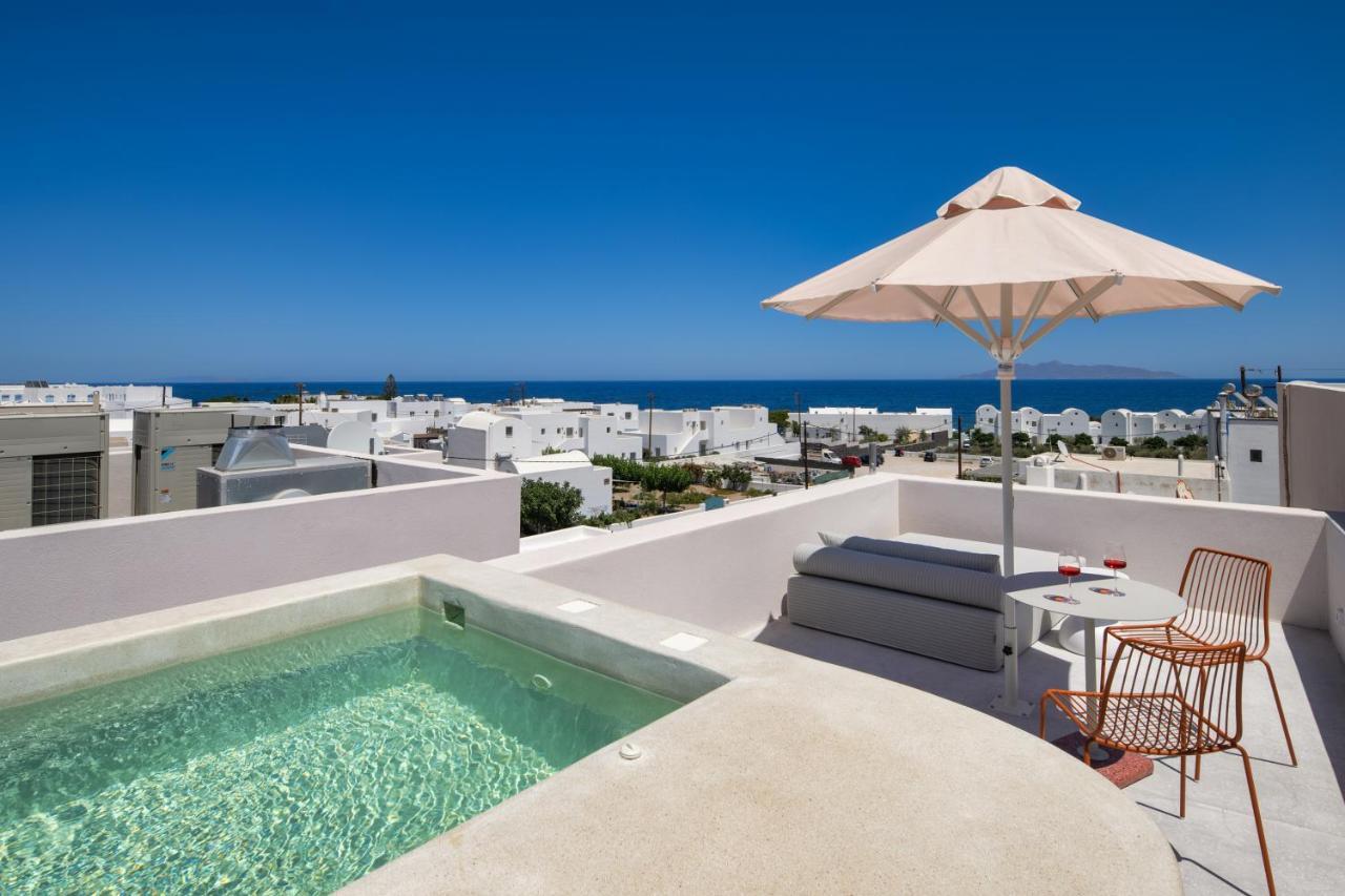 Viva Nove Suites Kamari  Bagian luar foto