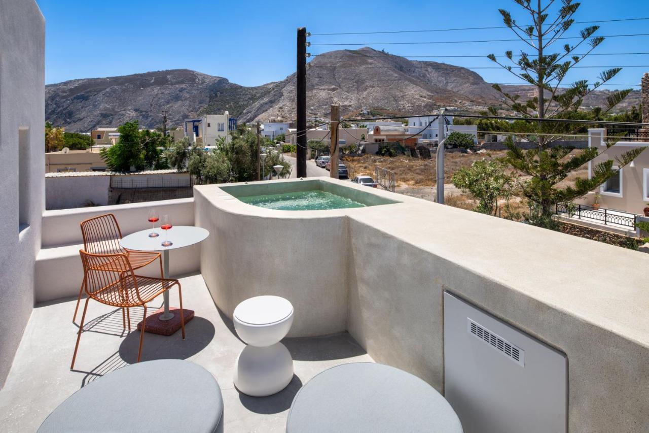 Viva Nove Suites Kamari  Bagian luar foto