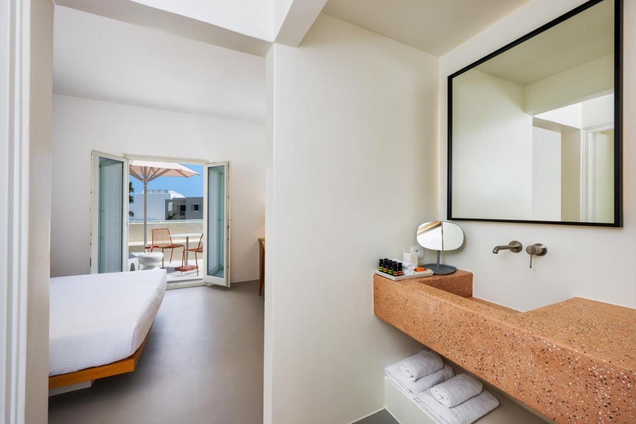 Viva Nove Suites Kamari  Bagian luar foto