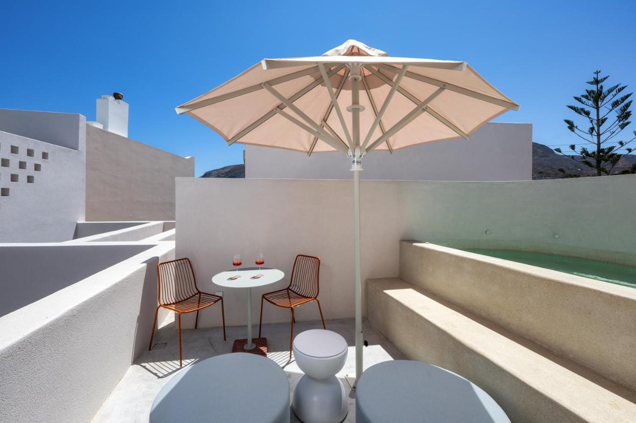 Viva Nove Suites Kamari  Bagian luar foto